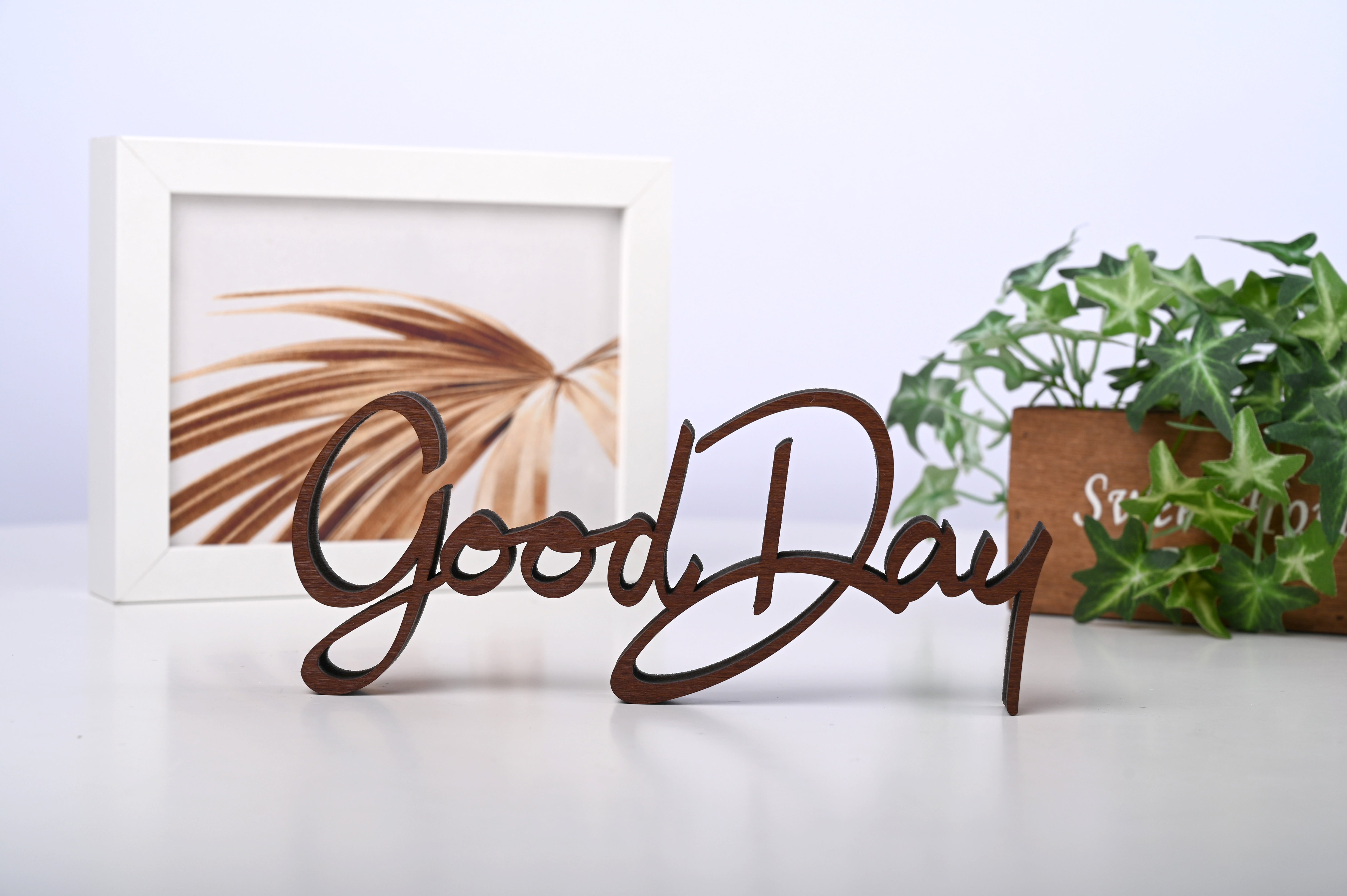 筆記体切り文字　GoodDay　店舗　ルームサイン　ドアサイン　ドアプレート　自立型卓上サイン　表札　室札　おしゃれ　STWD-3